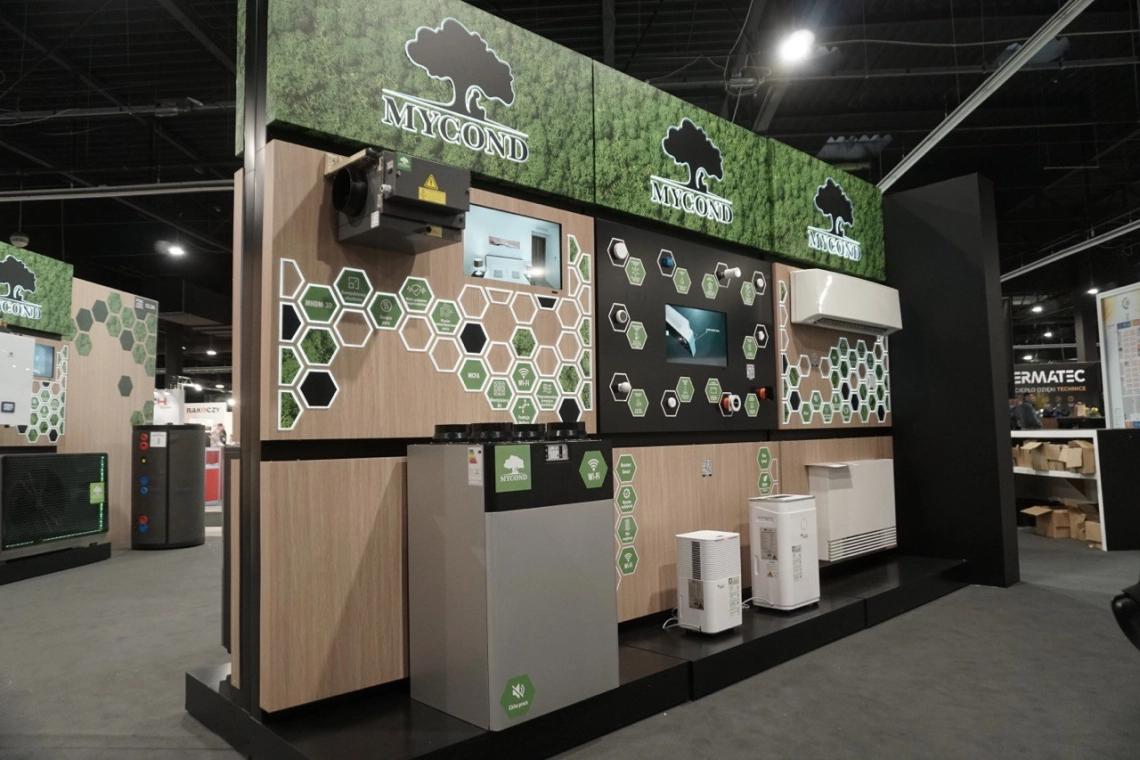 MYCOND booth showcasing climate control systems at Warsaw HVAC Expo 2023.