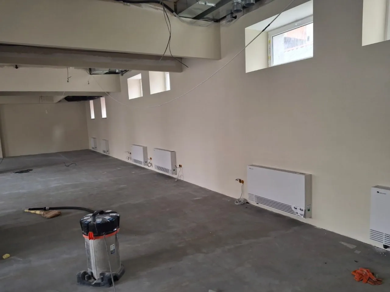 Industrial facility with MyCond Wall-mounted fan coil units